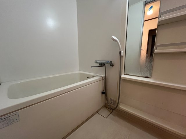 芦屋市大原町の賃貸マンションの浴室