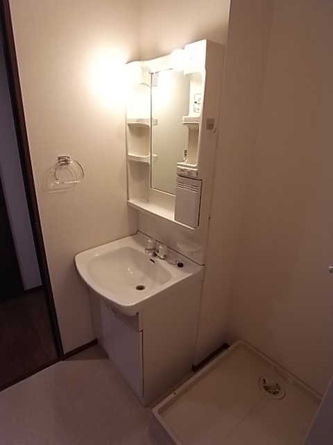 芦屋市大原町の賃貸マンションの洗面所