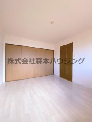 【洋室】 | 　シャトー東寝屋川 | きれいな洋室です