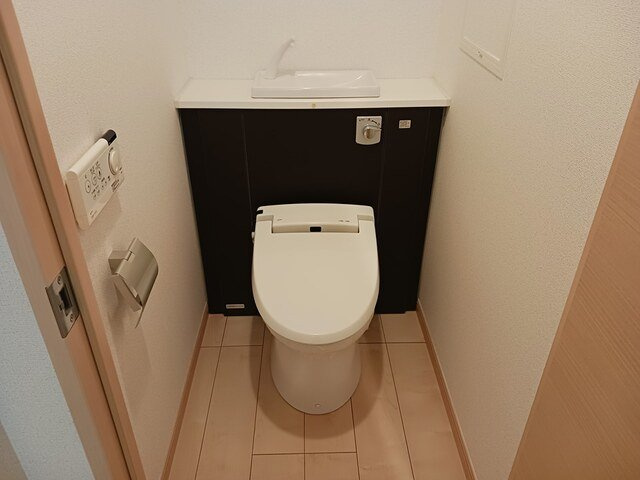 ゆったりとした空間のトイレです