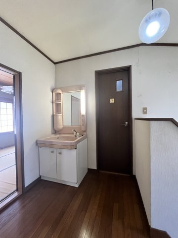 竜王新町４SLDKの内装|2F
