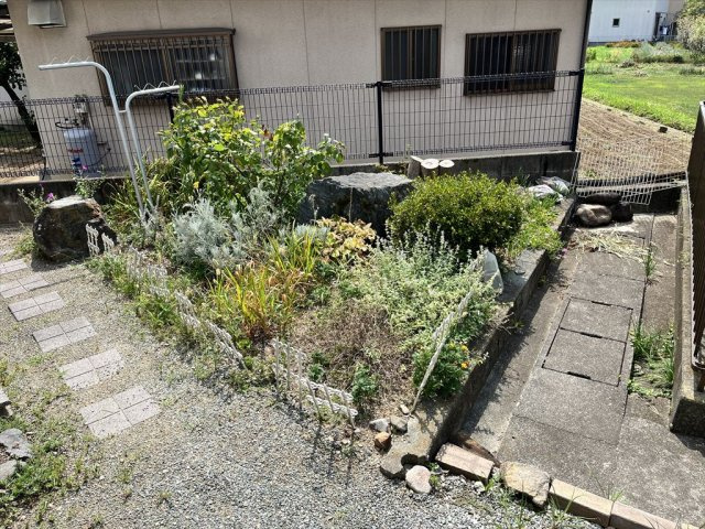 竜王新町４SLDKの庭