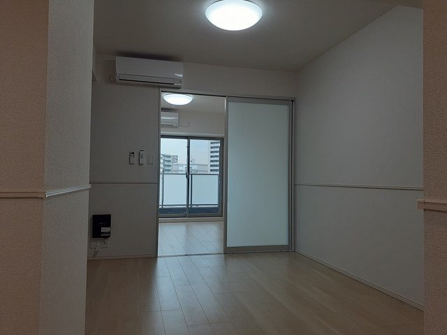 ゆったり過ごせる居間です