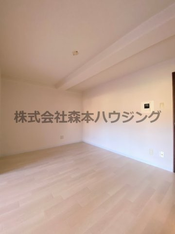【居間・リビング】 | 　シャトー東寝屋川 | 使いやすい居間です
