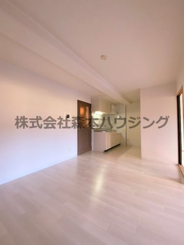 【居間・リビング】 | 　シャトー東寝屋川 | おしゃれな居間です