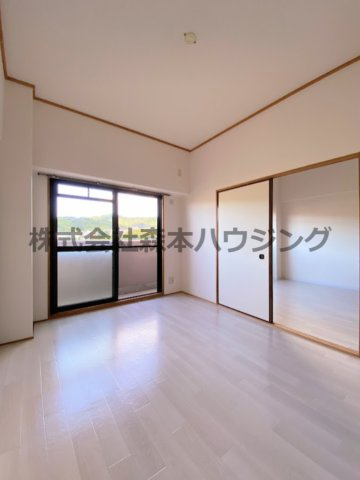 【洋室】 | 　シャトー東寝屋川 | ゆったりした洋室です