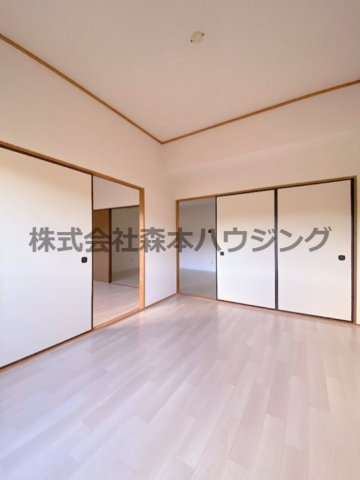 【洋室】 | 　シャトー東寝屋川 | きれいな洋室です
