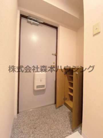【収納】 | 　シャトー東寝屋川 | シューズボックスついてます