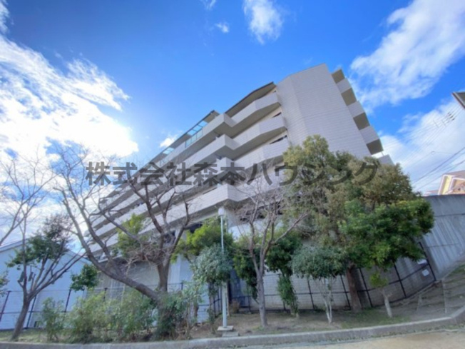 【外観】 | 　シャトー東寝屋川 | 落ち着いた雰囲気の外観です