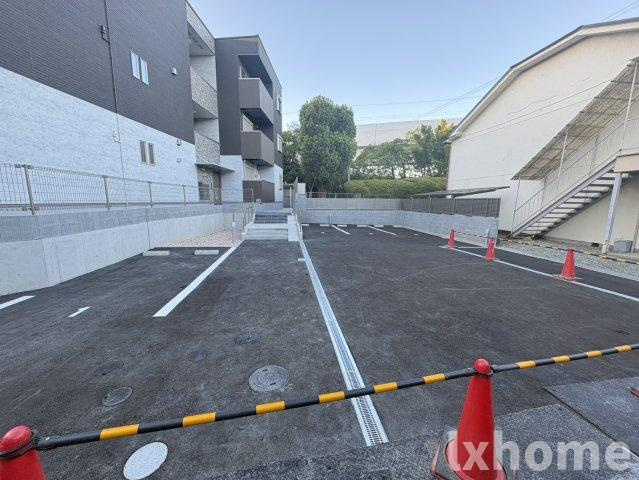 フジパレスSAKURAの駐車場