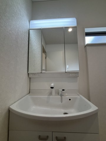 川越市諏訪町第2 7号棟の独立洗面台