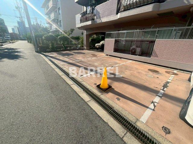 エクセルハイツの駐車場