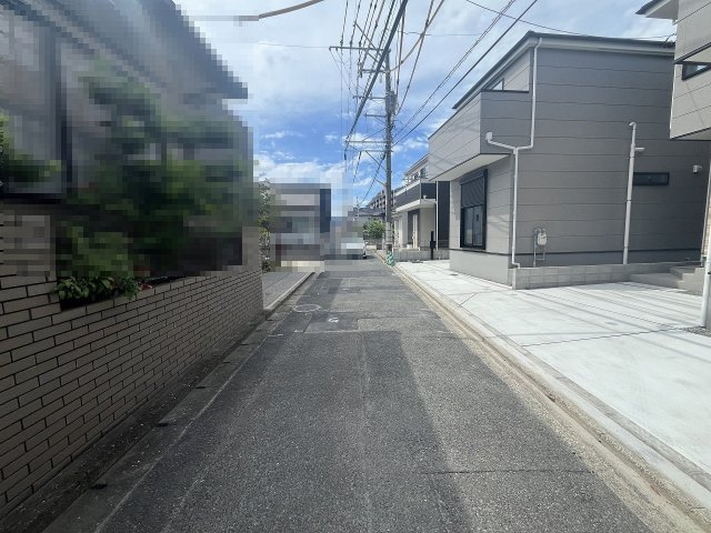 【その他】 | 福岡市早良区飯倉3丁目6期　1号棟（全2棟）【仲介手数料無料・0円】 | 現地写真。前面道路です。