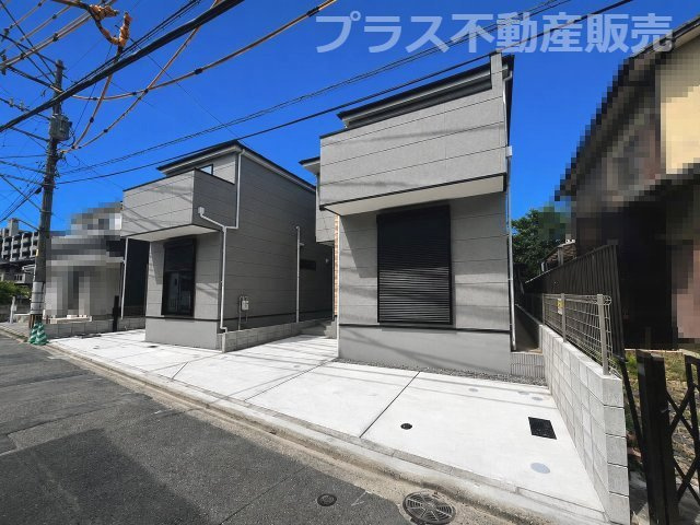 【外観】 | 福岡市早良区飯倉3丁目6期　1号棟（全2棟）【仲介手数料無料・0円】 | 現地写真。プラス不動産販売なら、現場の全ての棟をまとめてご見学頂けます。