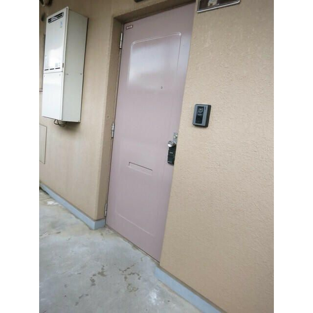 武蔵関マンション５号棟の玄関