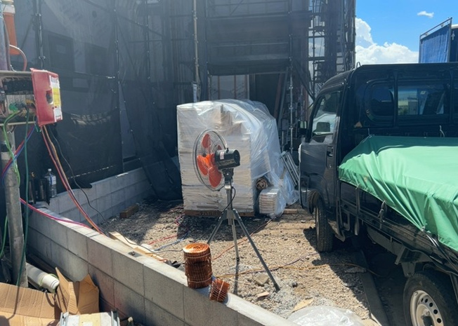 【駐車場】 | 駐車場と明記されていても、最小スペースでつくられた駐車場だと大型車は駐車できなかったり、出入りしにくくなったりする可能性があります。お車のサイズと購入したい物件の駐車場のサイズを現地で確認しましょう。