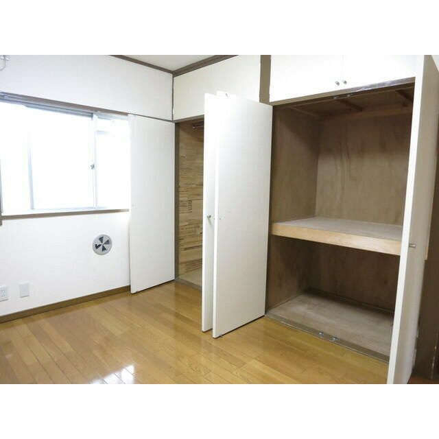 武蔵関マンション５号棟の収納