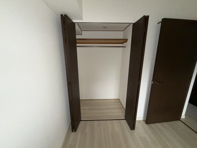 ビラ三秀山中の収納