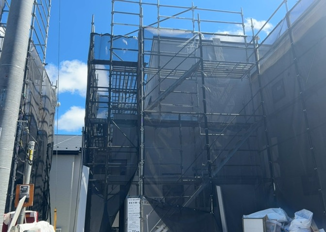 【内装】 | 建物建築の外壁の主流となっているサイディング仕様は、板を外壁に貼り合わせる施工方法です。金属系・木質系・窯業系があり、断熱性や耐用性などが異なります。外壁の色やデザインなど詳細は現地でご確認ください。