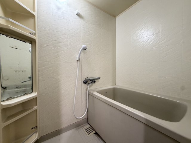マンション西芦屋の浴室