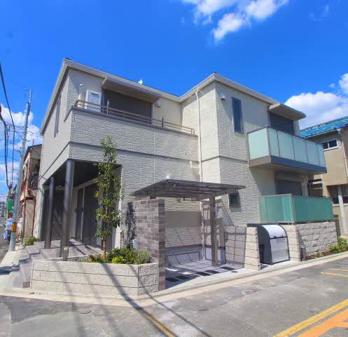 シャルムメゾン摂津の外観