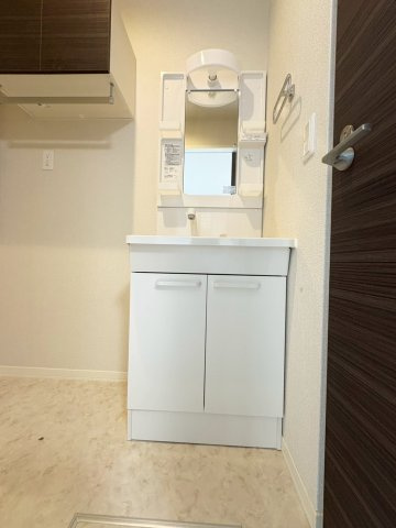 シャルムメゾン摂津の洗面所