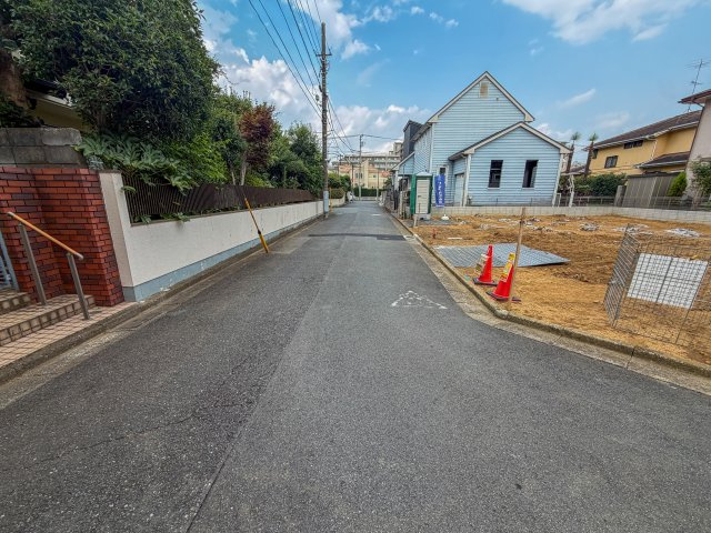 東久留米南沢5丁目の前面道路含む現地写真|前面道路約5.0ｍで開放感のある立地♪