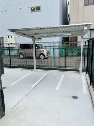 仲介手数料0円！！メイクス高岳の駐車場