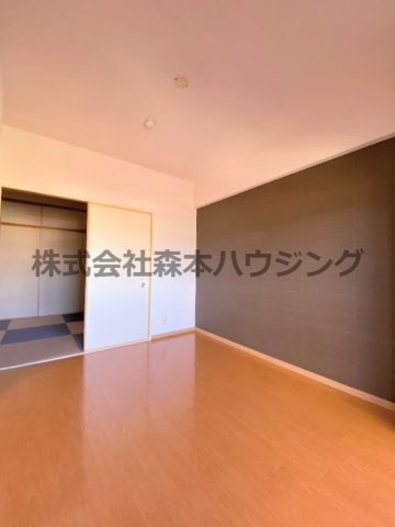 【洋室】 | 　ベルドミール | 使い勝手のいい洋室です