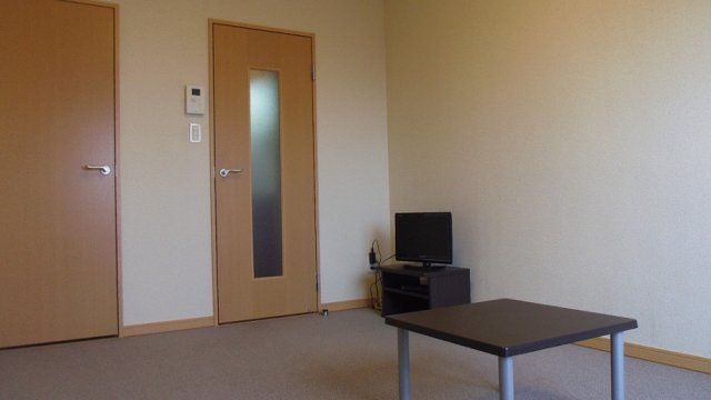 レオパレスひすいの居間・リビング