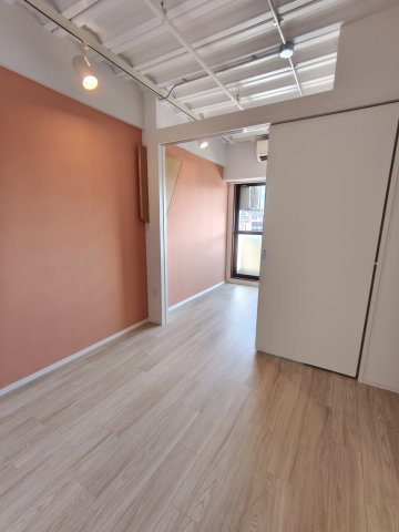 大阪市中央区谷町６丁目の賃貸マンションの居間・リビング