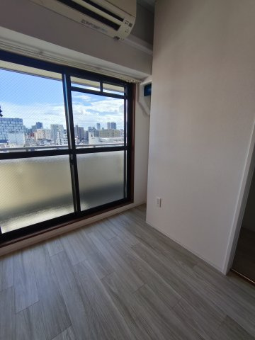 大阪市中央区谷町６丁目の賃貸マンションの居間・リビング