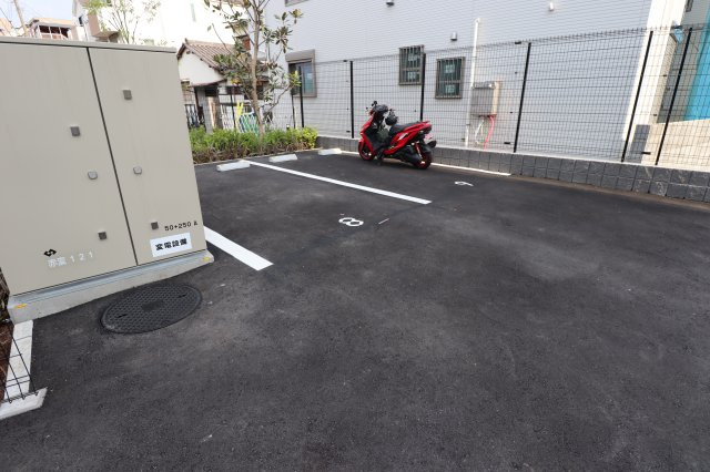 GENOVIA赤羽の駐車場