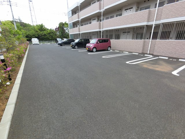 【駐車場】