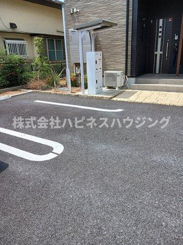 シーズン・ニコの駐車場