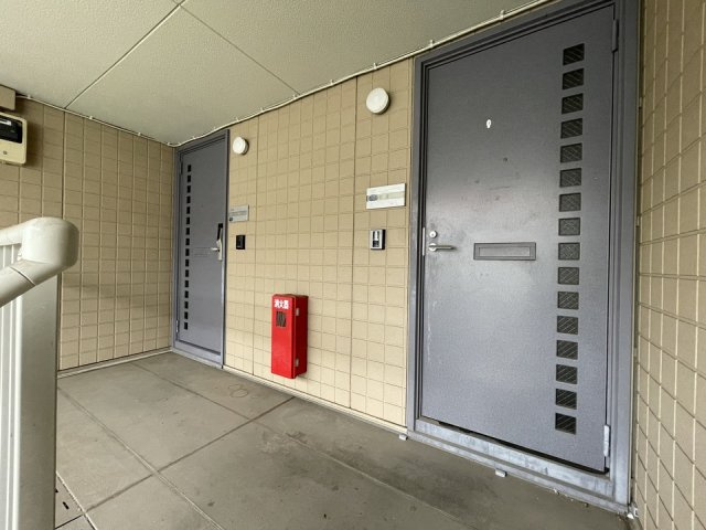 グリーンヒル山手Ｂの玄関