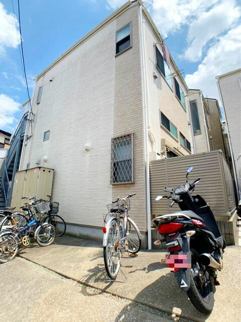横浜市鶴見区寺谷1丁目のアパートの画像