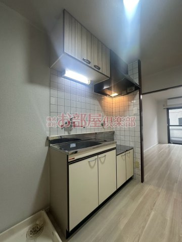 江崎ガーデンビルのキッチン