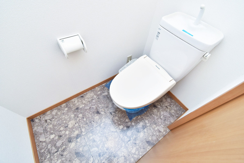 シャンダン・ベルのトイレ|落ち着いた色調のトイレです