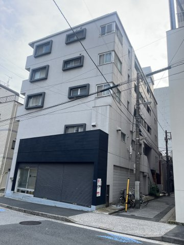 遠萬ビルの外観