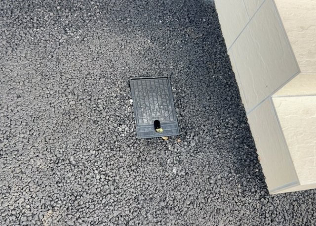 【設備】 | 屋外には散水栓（立水栓）等の便利設備が整っております。お庭への水やりや洗車作業、アウトドア用品のお手入れや泥汚れの洗浄など、様々な場面で直接水を使用できるため日常生活のちょっとした作業に大変役立ちます