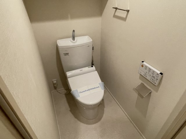 京王府中テラスのトイレ|※別号室参考写真です