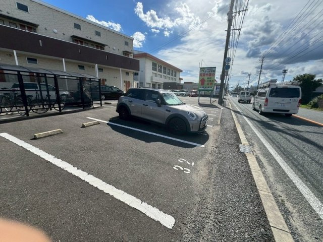 グルナディエⅠの駐車場|駐車場完備です