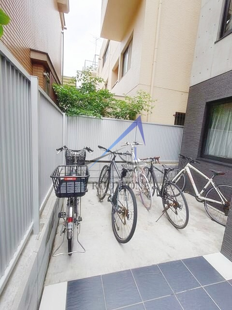 ＦＯＵＲ千鳥町のその他共用部分|駐輪スペースです。