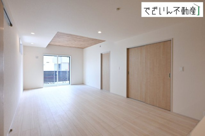 【居間・リビング】 | blooming garden北本市中丸7丁目　【平屋】新築住宅 | ≪7号棟≫
現地(2026年8月撮影)