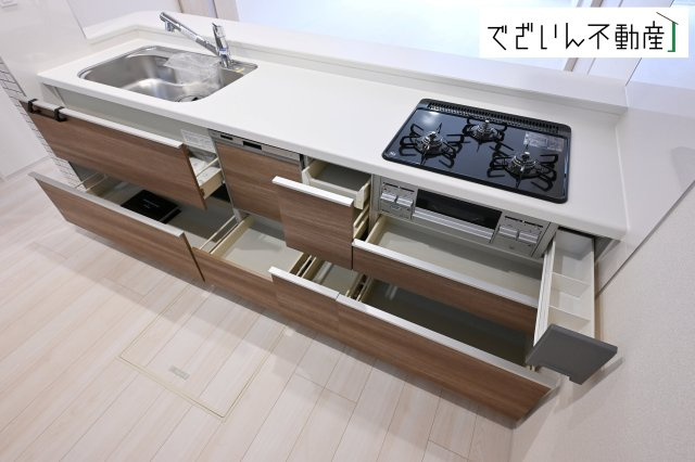 【キッチン】 | blooming garden北本市中丸7丁目　【平屋】新築住宅 | ≪7号棟≫
現地(2026年8月撮影)