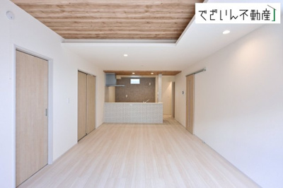 【居間・リビング】 | blooming garden北本市中丸7丁目　【平屋】新築住宅 | ≪7号棟≫
現地(2026年8月撮影)