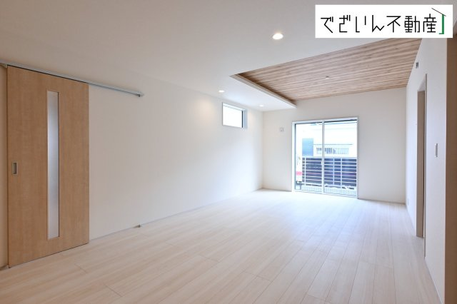 【居間・リビング】 | blooming garden北本市中丸7丁目　【平屋】新築住宅 | ≪7号棟≫
現地(2026年8月撮影)