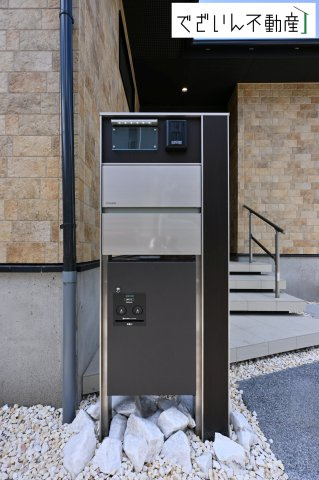 【玄関】 | blooming garden北本市中丸7丁目　【平屋】新築住宅 | ≪7号棟≫
現地(2026年8月撮影)