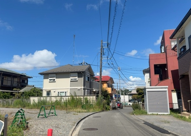 【展望】 | 桜や紅葉の名所に出かける人は多いと思いますが、家にいながら季節の移ろいを感じる生活を送りませんか？リビングや窓から見える景色が生活を彩るワンポイントに！現地から見える景色を堪能してみては如何でしょう。